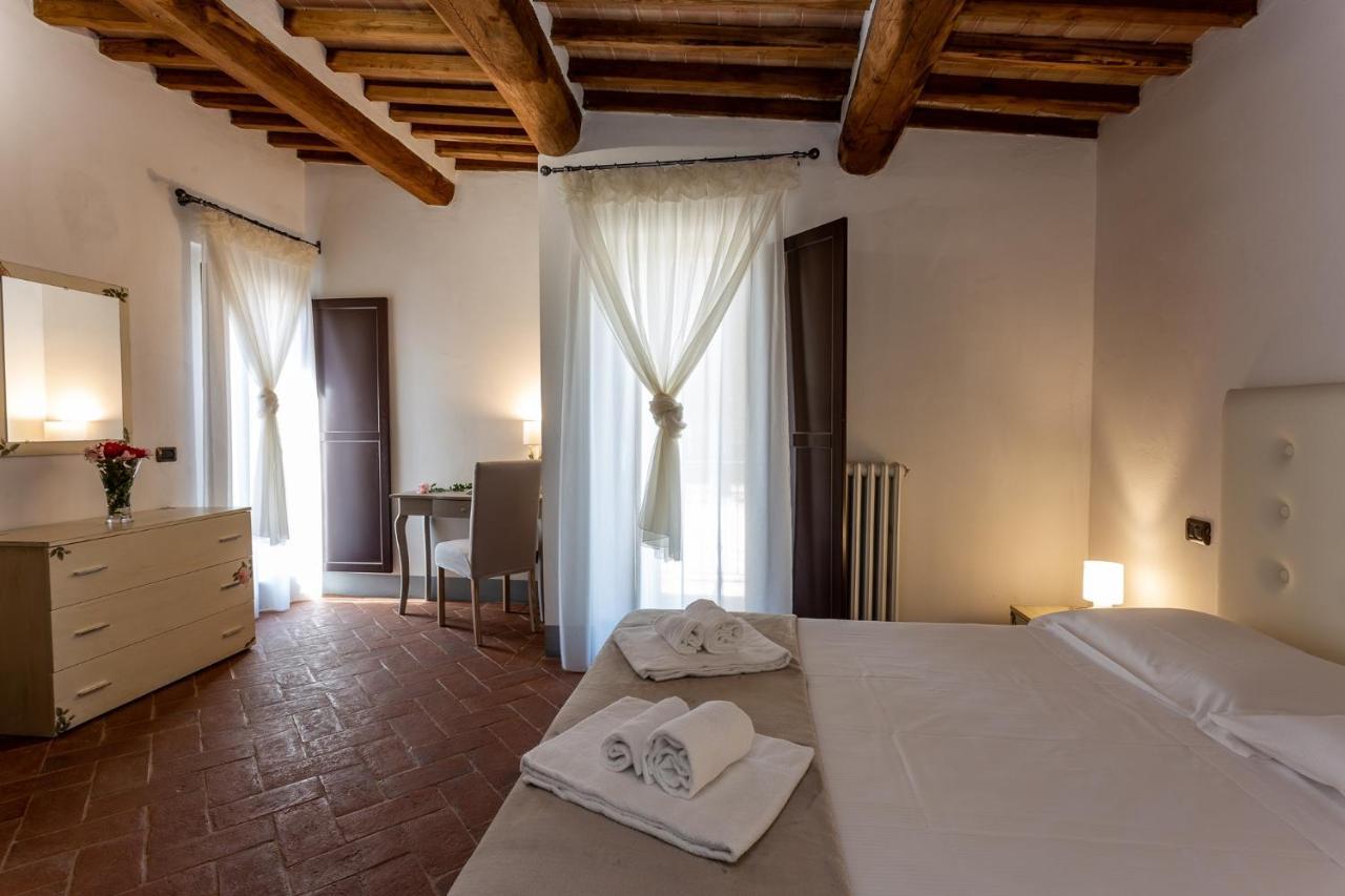 Il Borgo Di Terrensano Aparthotel Siena Esterno foto
