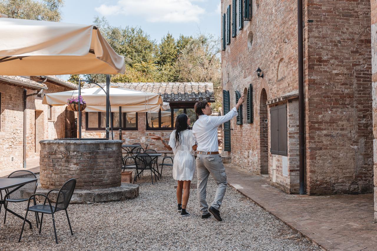 Il Borgo Di Terrensano Aparthotel Siena Esterno foto