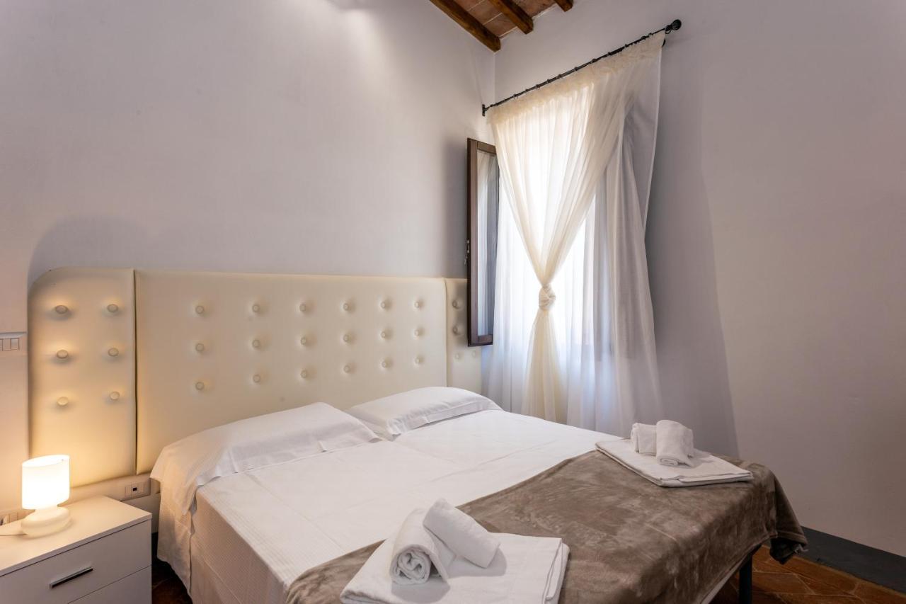 Il Borgo Di Terrensano Aparthotel Siena Esterno foto