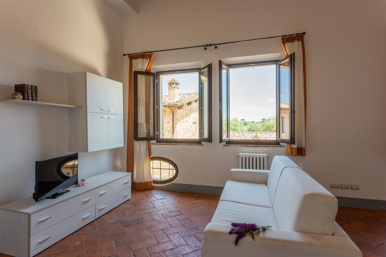 Il Borgo Di Terrensano Aparthotel Siena Esterno foto