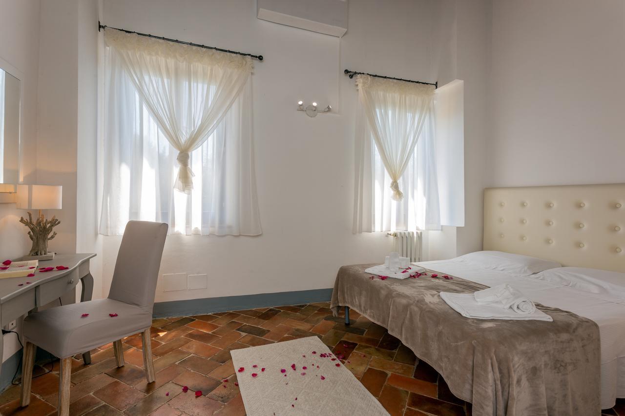 Il Borgo Di Terrensano Aparthotel Siena Esterno foto