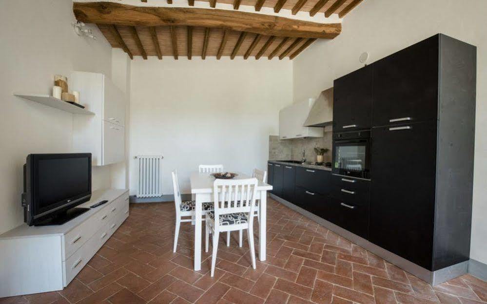 Il Borgo Di Terrensano Aparthotel Siena Esterno foto