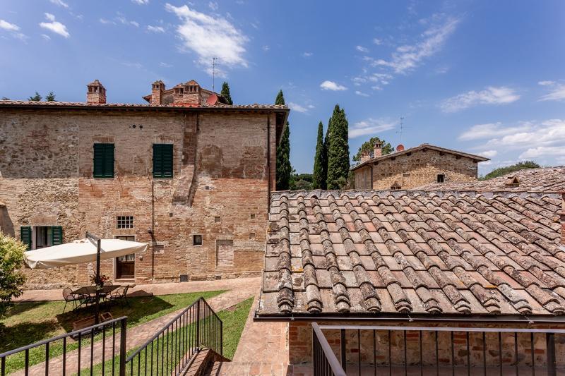 Il Borgo Di Terrensano Aparthotel Siena Esterno foto