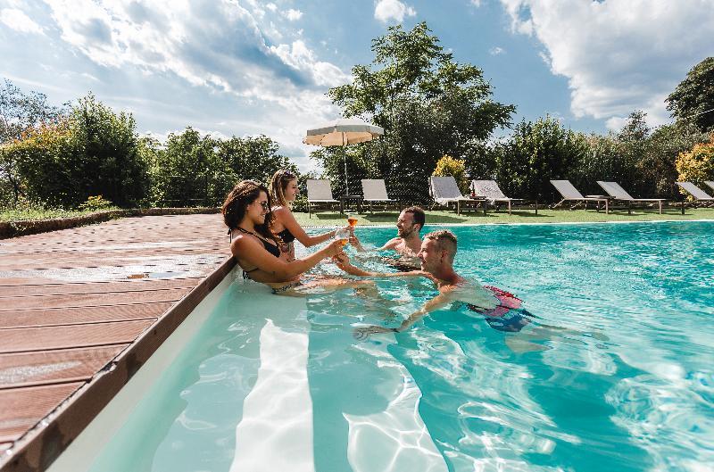 Il Borgo Di Terrensano Aparthotel Siena Esterno foto
